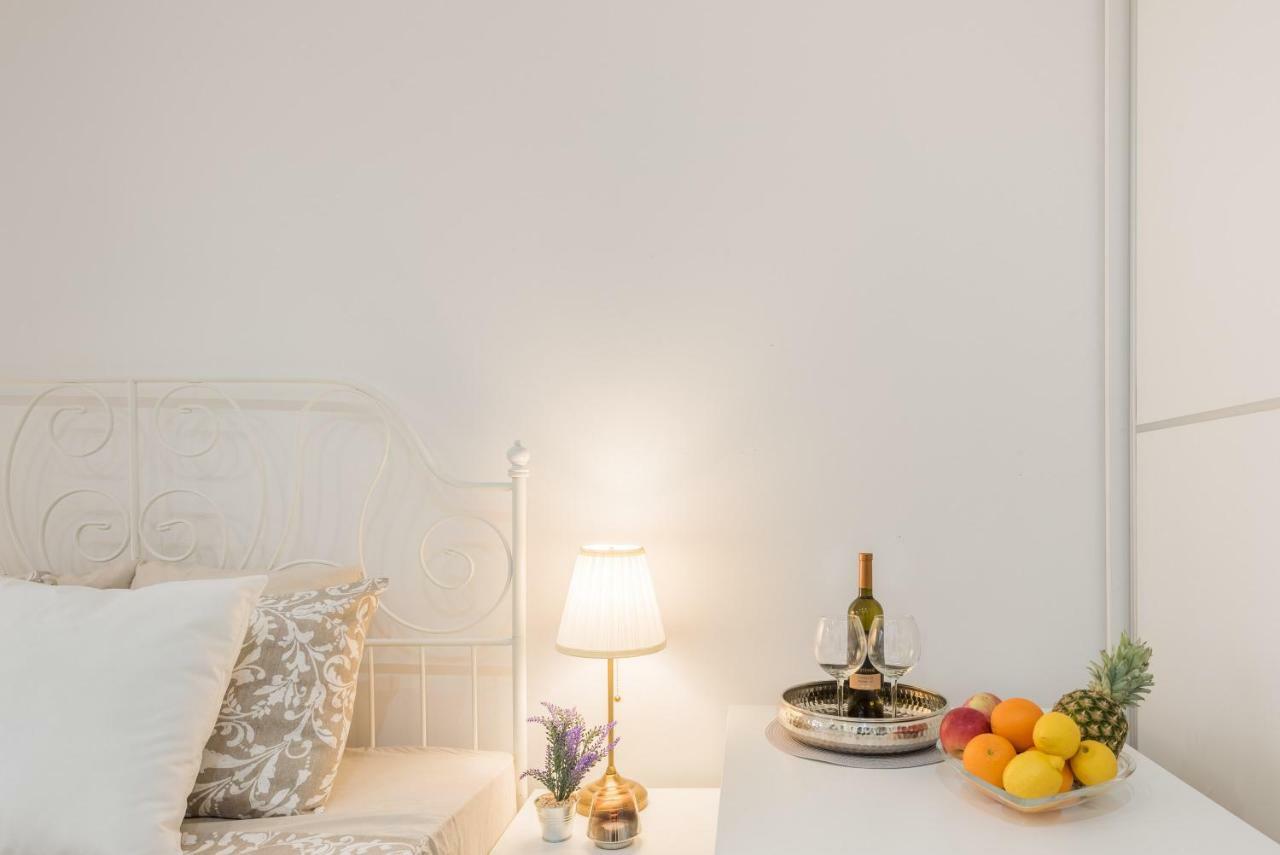 Mediterranean Vintage Room Split Exterior foto