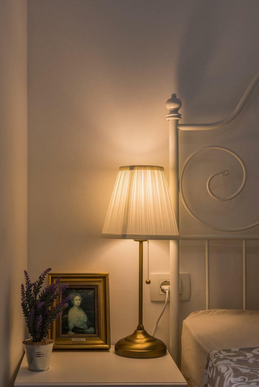 Mediterranean Vintage Room Split Exterior foto